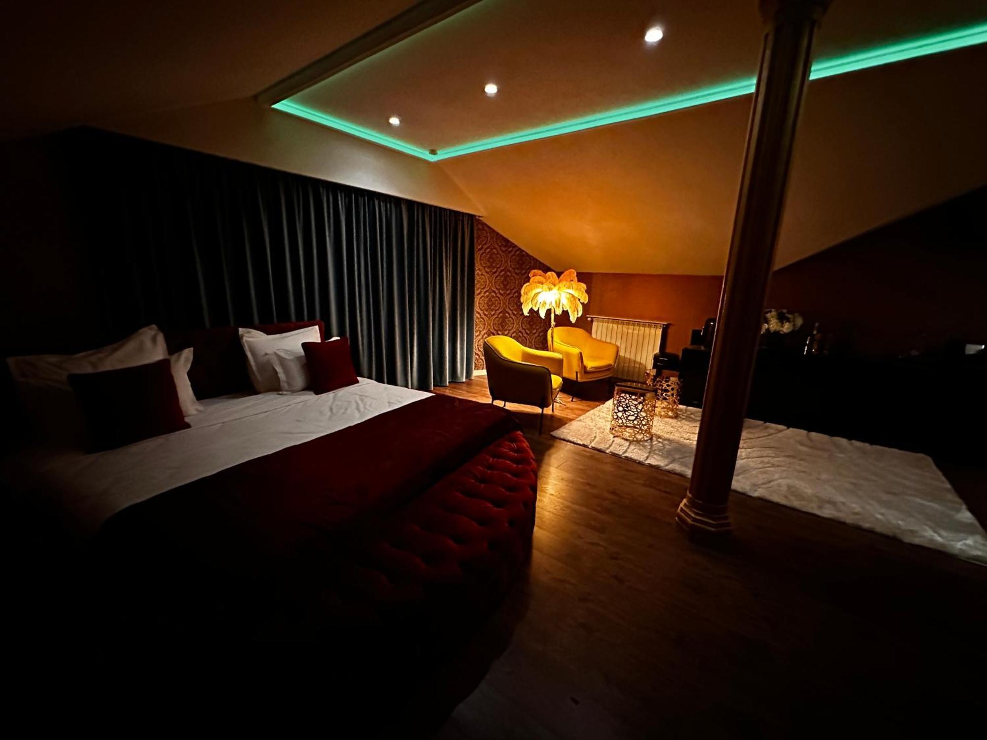 The Residence Central Jacuzzi Boutique (Adults Only) كلوج-نابوكا المظهر الخارجي الصورة