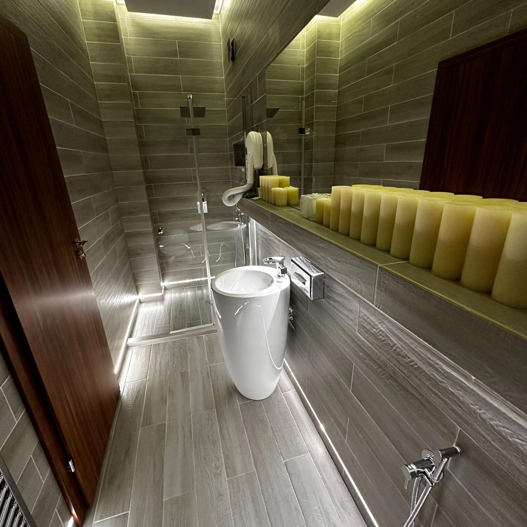 The Residence Central Jacuzzi Boutique (Adults Only) كلوج-نابوكا المظهر الخارجي الصورة